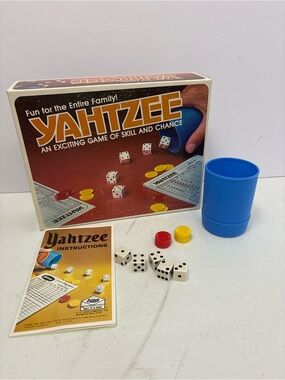 VINTAGE 1980 YAHTZEE MILTON BRADLEY E.S. LOWE GAME